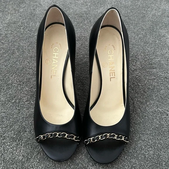 Timeless CHANEL lambskin open toe chain gold shoes size 38 - Picture 2 of 8